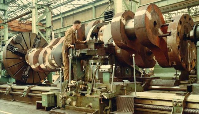 Machining massive crank journals